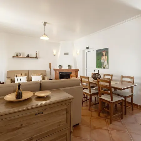 Casa Burgues Mar & Lagoa Nyaraló Óbidos